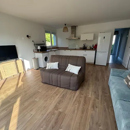 Vakantiehuis Maison A Cote Du Lac De Saint Palais Sur Mer