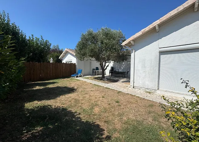 Hébergement de vacances Maison à Côté Du De Palais Sur *