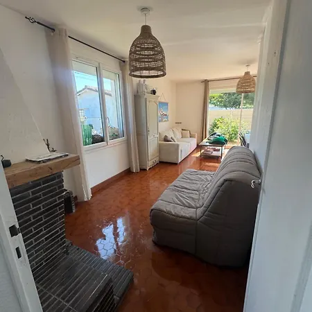 Maison A Cote Du Lac De Saint Palais Sur Mer Holiday home