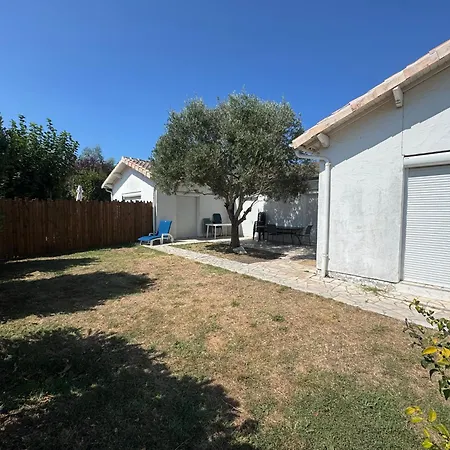 Holiday home Maison A Cote Du Lac De Saint Palais Sur Mer *